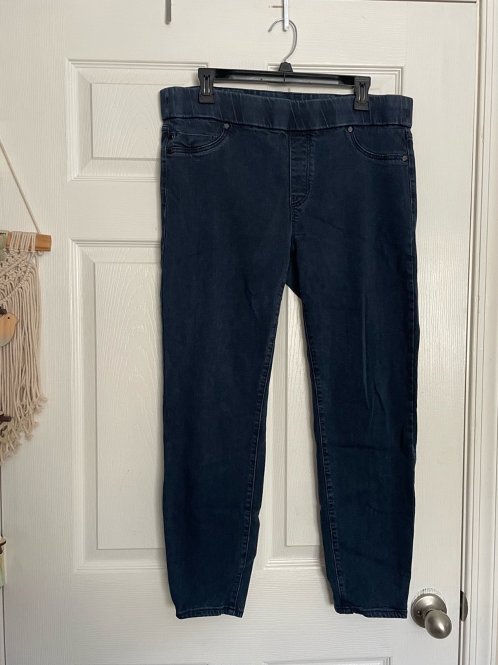 Liverpool Jeans Women's size 14 Dark Blue Pull-On Stretch Jeans